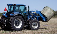 CroppedImage240145-newholland-615TL-frontloaderattachment.jpg