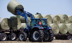 CroppedImage240145-newholland-625TL-frontloaderattachment.jpg