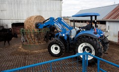 CroppedImage240145-newholland-637TL-frontloaderattachment.jpg